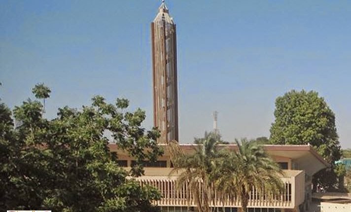 السودان.. قرار بإزالة مسجد كبير بسبب أخطاء هندسية