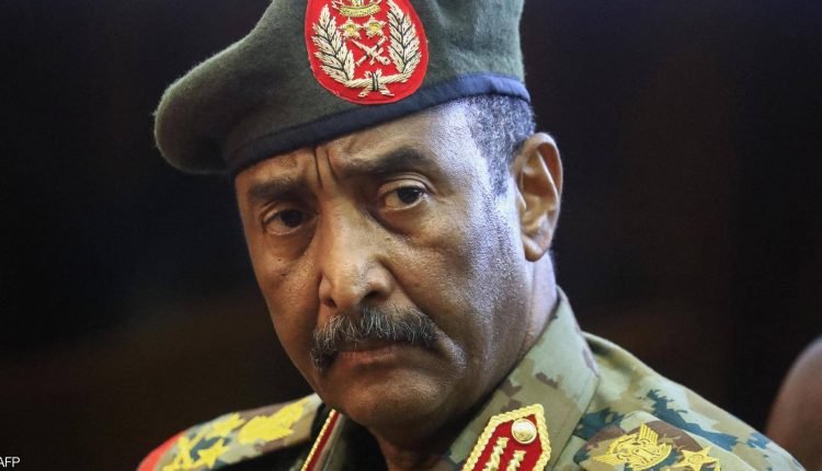 البرهان يصدر قرارات بإحالة ضباط للتقاعد وترقيات وسط الجيش السوداني