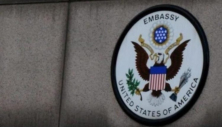 السفارة الأمريكية تكشف تفاصيل جديدة عن تعرض سفيرها إلى حادث مروري