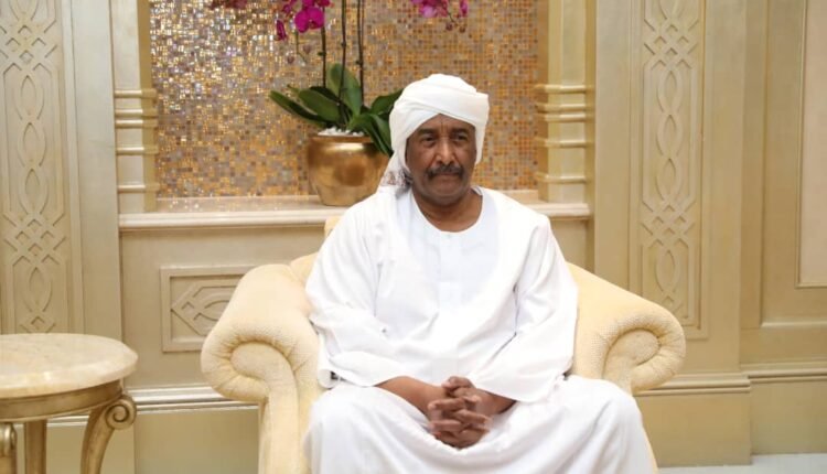 لقاء بين البرهان والجالية السودانية في الإمارات يناقش مساهمة المغتربين في دعم الاقتصاد