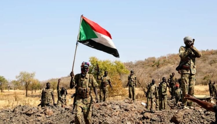 الجيش السوداني يعلن عن تدريبات هجومية ويحدد موقعها