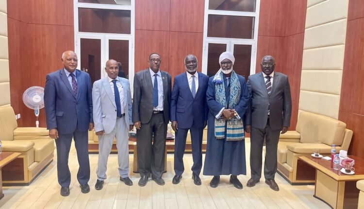 وزير المالية يبلغ مديري الجامعات السودانية تعهدات بمعالجة معوقات