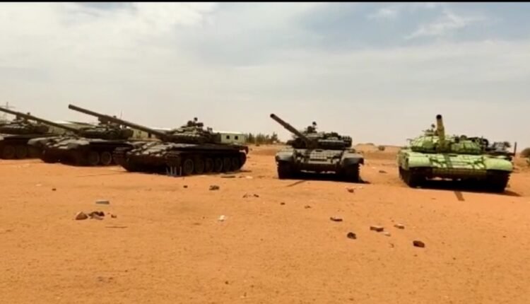 بعملية خاصة الجيش السوداني يستلم 5 دبابات ومدرعات وذخائر من الدعم السريع