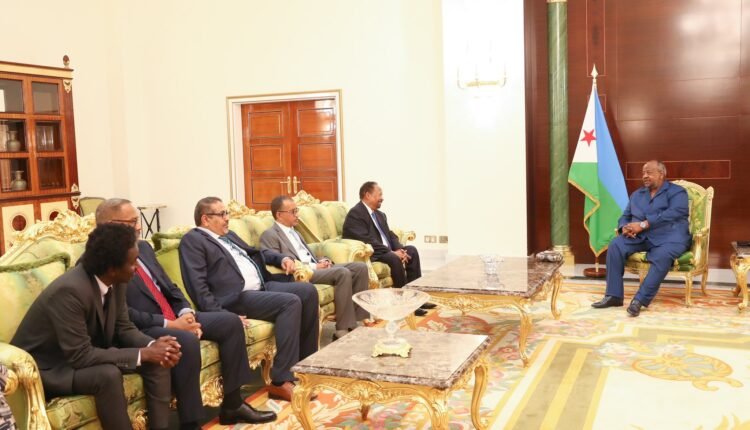 “تقدم” بقيادة حمدوك تكشف تفاصيل ما دار في لقاء الرئيس الجيبوتي