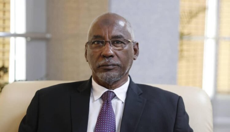 وزير الاتصالات السوداني يكشف عن بدائل للشبكة