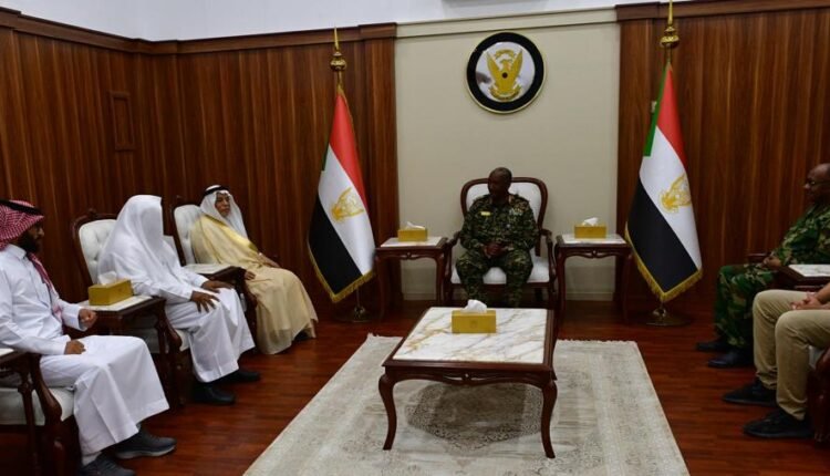 البرهان يلتقي سفير السعودية في السودان