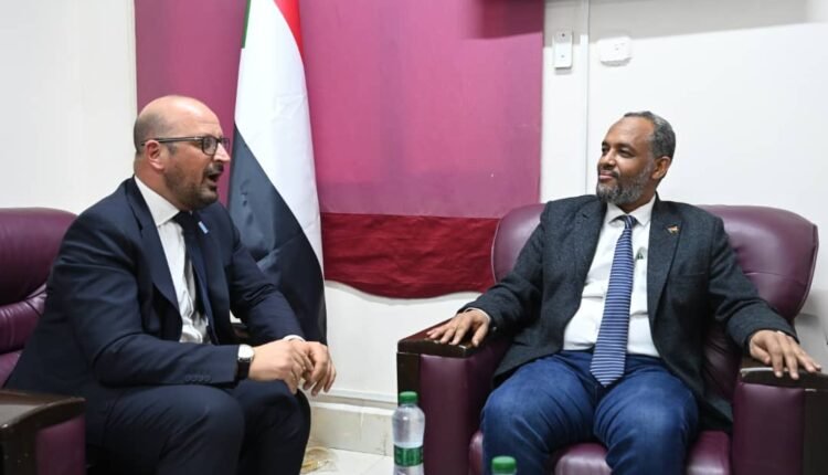 وزير الصحة السوداني يطلب تدخلات عاجلة والمدير الاقليمي لمنظمة الصحة العالمية يبدأ زيارة الى السودان