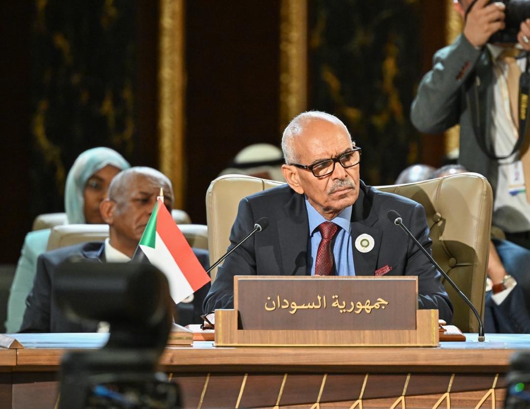 وزير خارجية السودان - حسين عوض