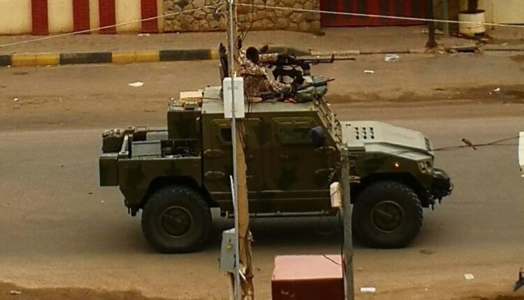 السودان..الجيش يعلن تعطيل مدرّعة إماراتية