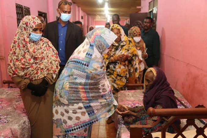 المسنون السودانيون يعيشون أوضاعاً مأسوية في معسكرات النزوح